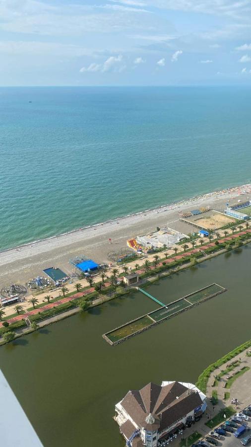 Delux Sea View Aparthotel In Orbi City Batumi Exterior foto