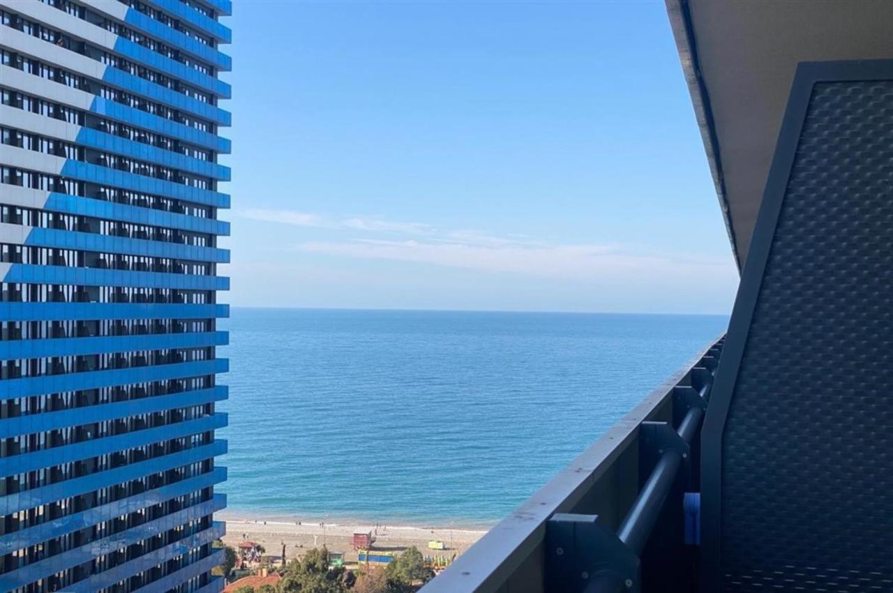 Delux Sea View Aparthotel In Orbi City Batumi Exterior foto